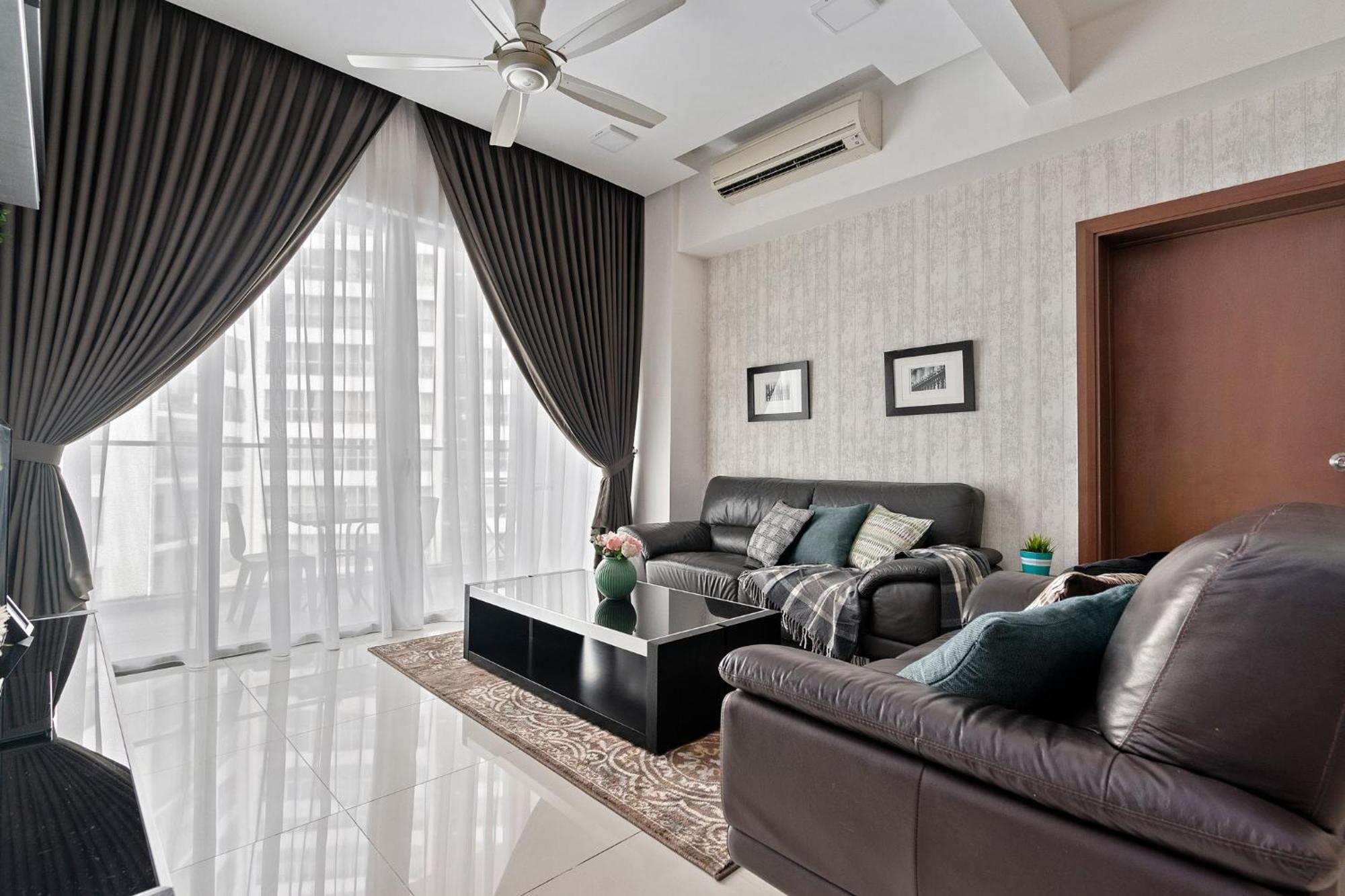Naibnb In Regalia Residence Куала-Лумпур Экстерьер фото